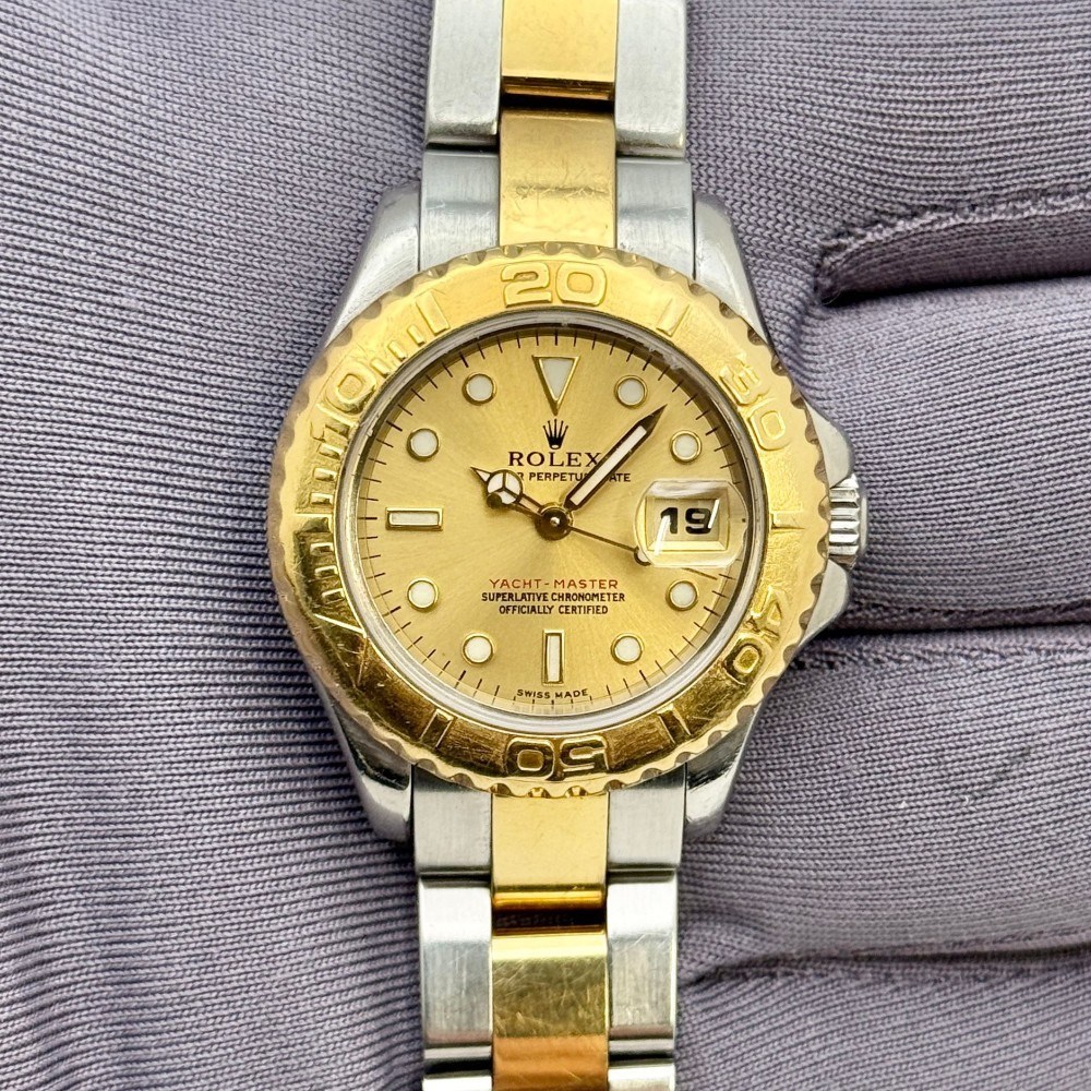 YACHT-MASTER