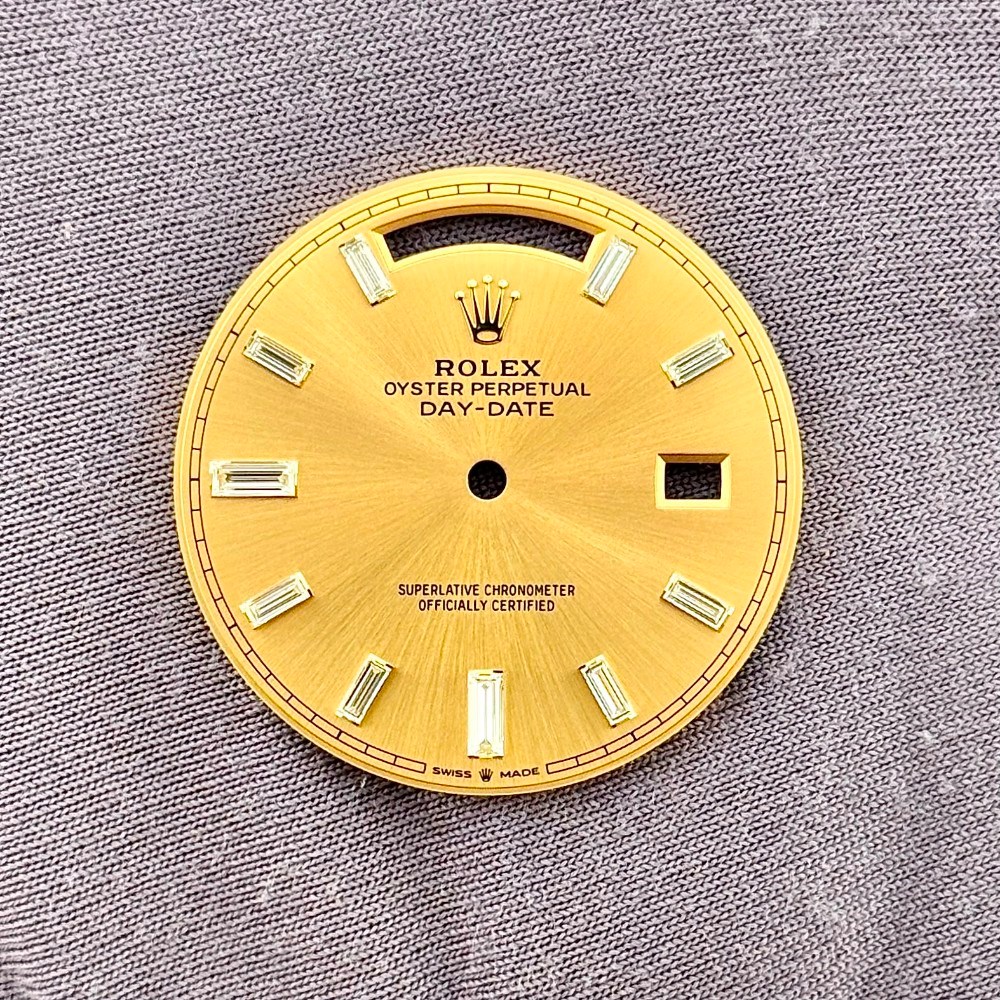 DAY-DATE CHAMPAGNE BAGUETTE DIAL-WITH CROWN