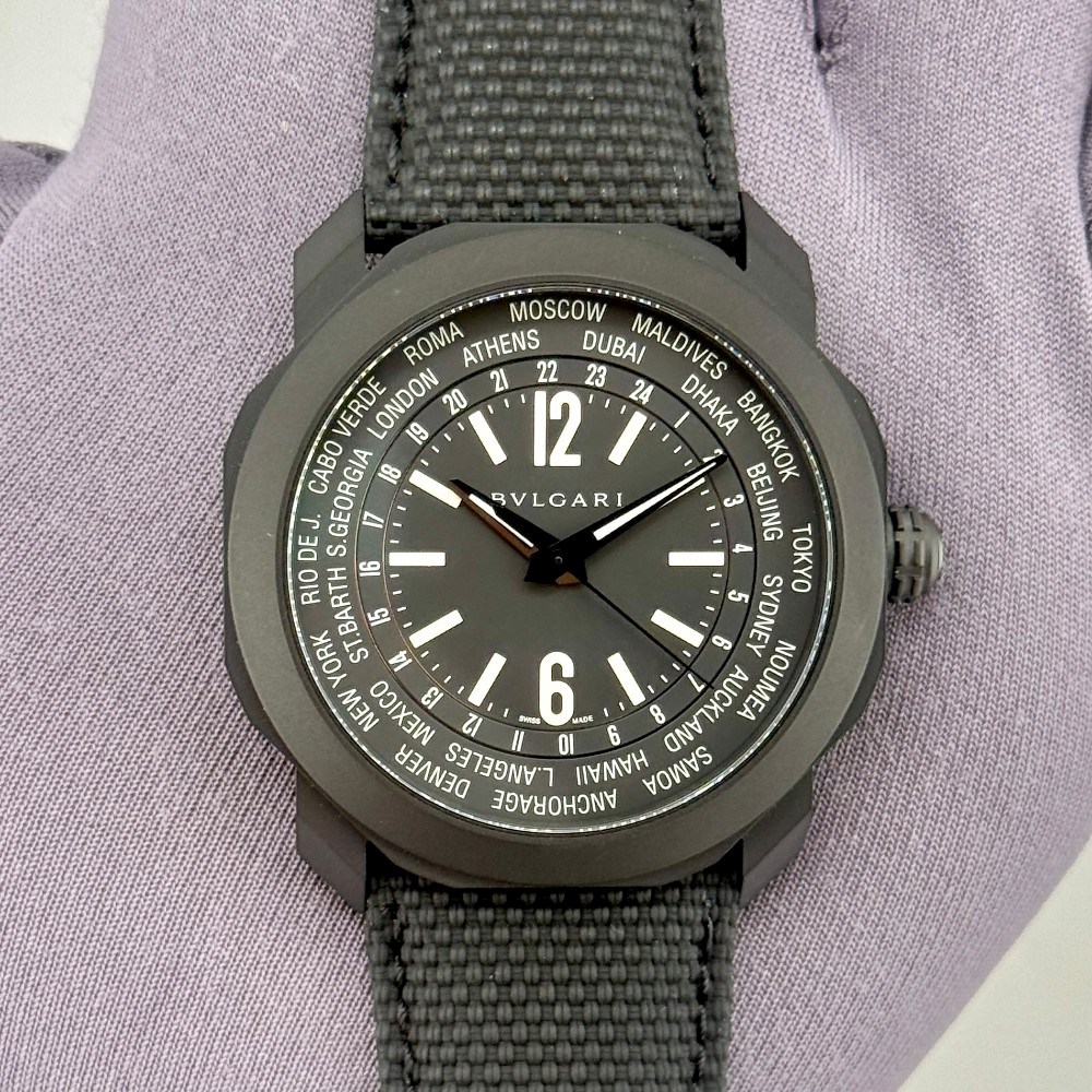 OCTO ROMA WORLDTIMER