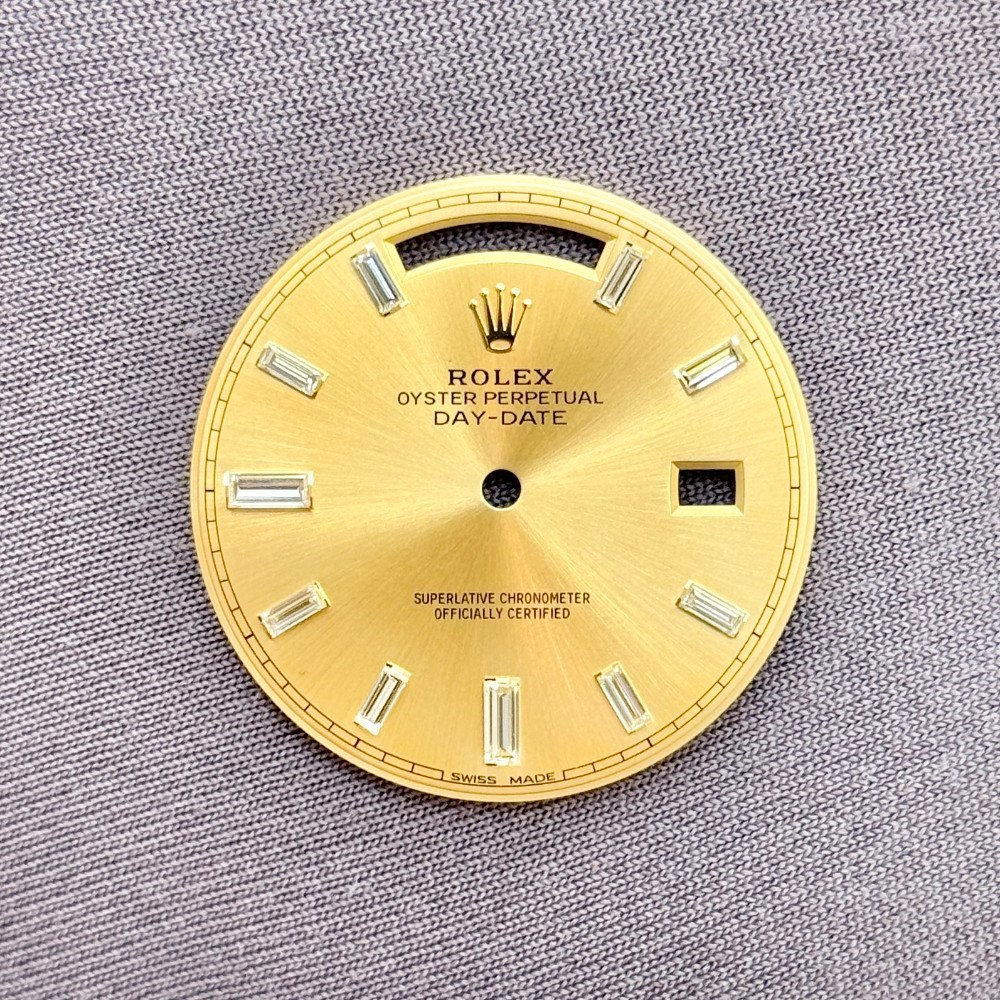 DAY-DATE CHAMPAGNE BAGUETTE DIAL