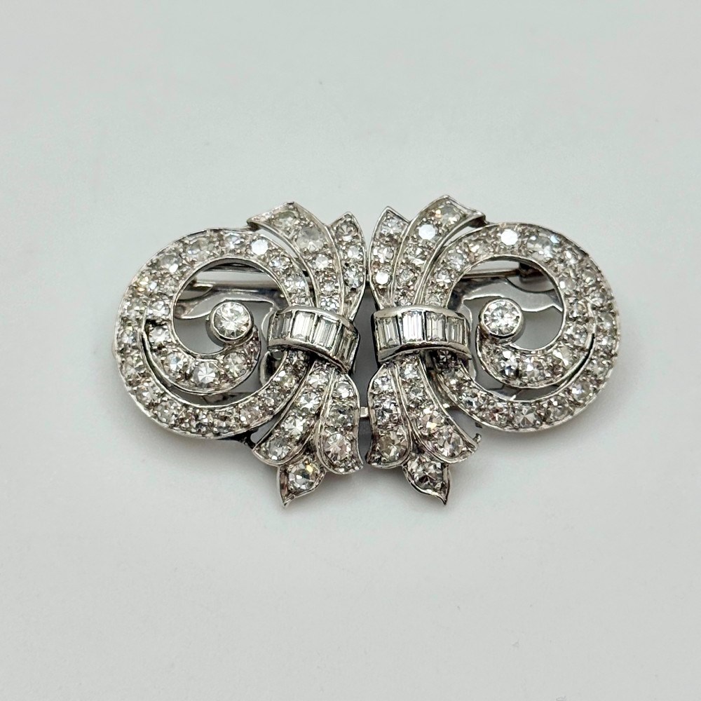 BROOCH