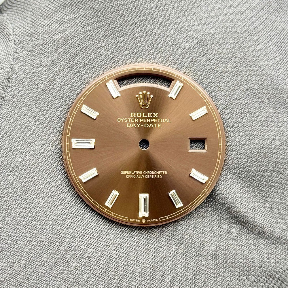 DAY-DATE CHOCOLATE BAGUETTE DIAL